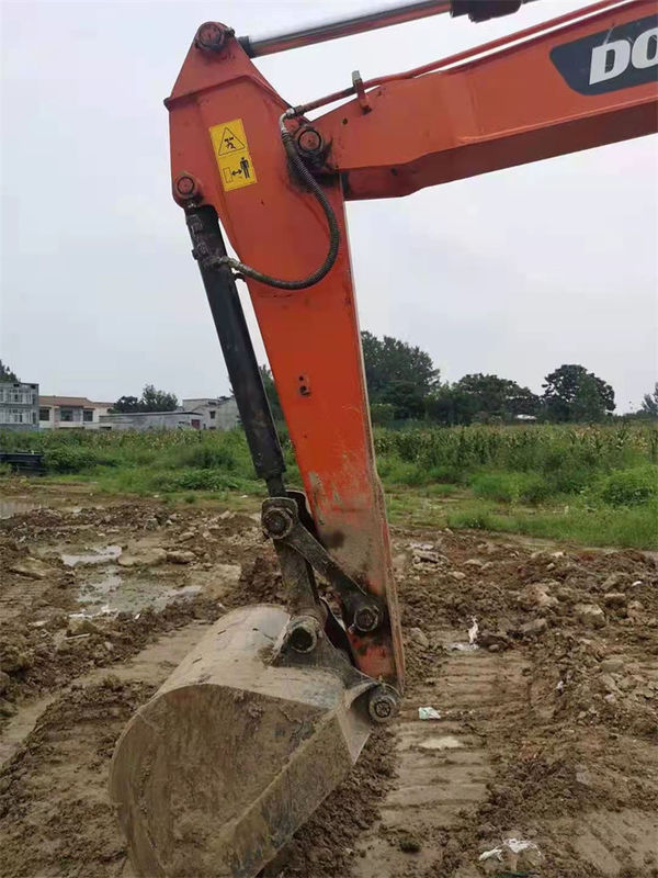8 টন প্রস্তুত ব্যবহৃত Excavator কাজের জন্য এবং অভিজ্ঞ ব্যবহৃত কোরিয়া আমদানি Doosan DX 75