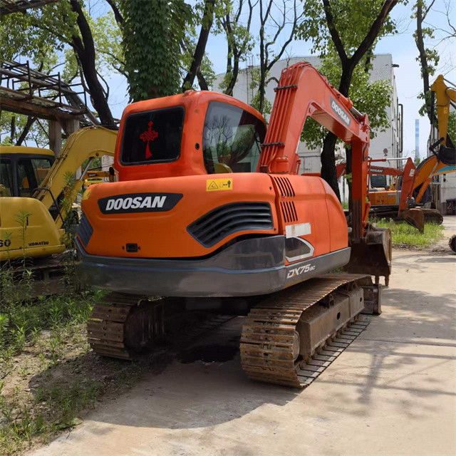 8 টন প্রস্তুত ব্যবহৃত Excavator কাজের জন্য এবং অভিজ্ঞ ব্যবহৃত কোরিয়া আমদানি Doosan DX 75