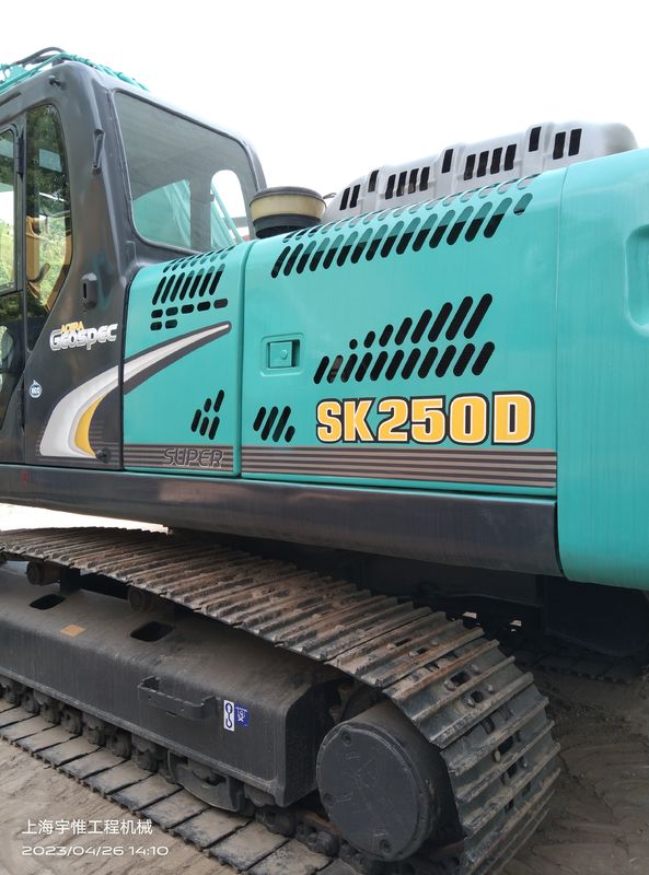 170 KN Tear Out Kobelco Sk250d Excavator ওজন 24.7t ইঞ্জিন শক্তি 131kW