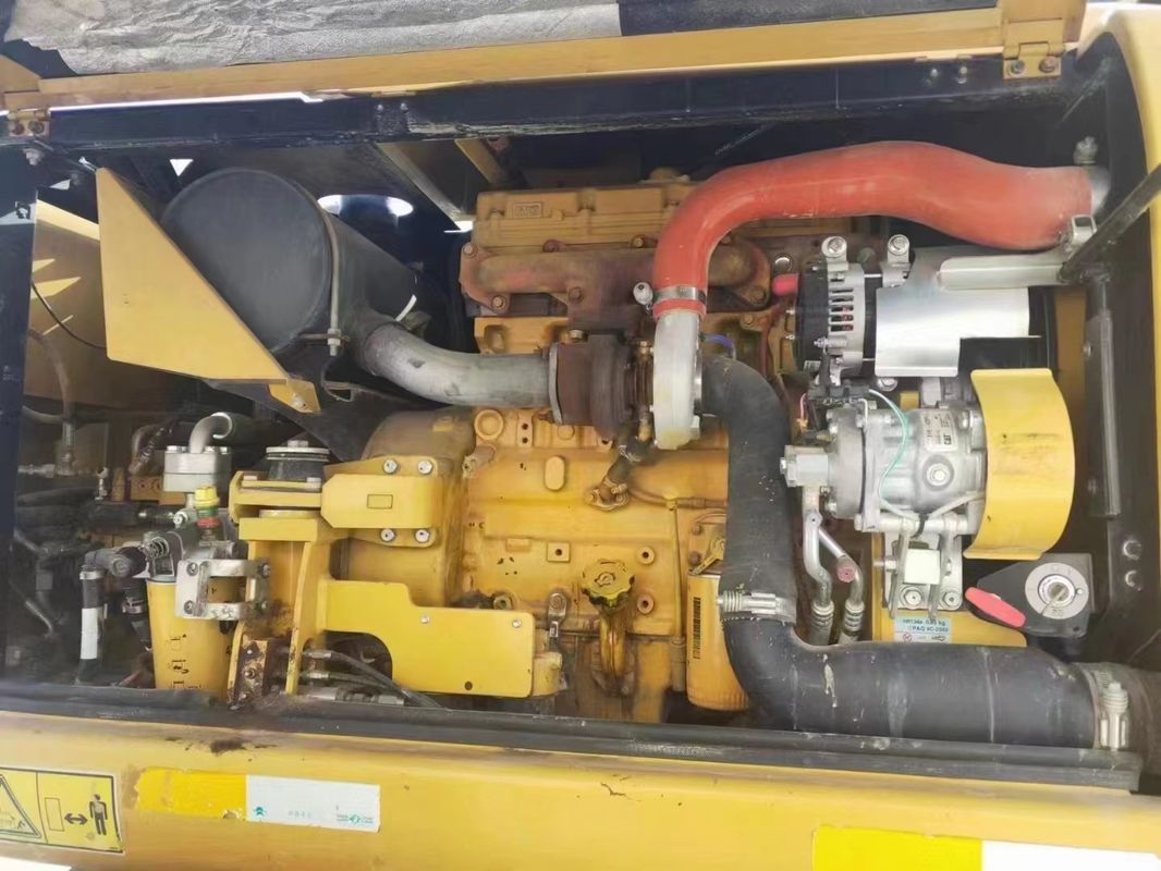 কাজ করার জন্য প্রস্তুত Caterpillar M315D কম কাজের ঘন্টা এবং ভাল অবস্থায় ব্যবহৃত চাকা খননকারী
