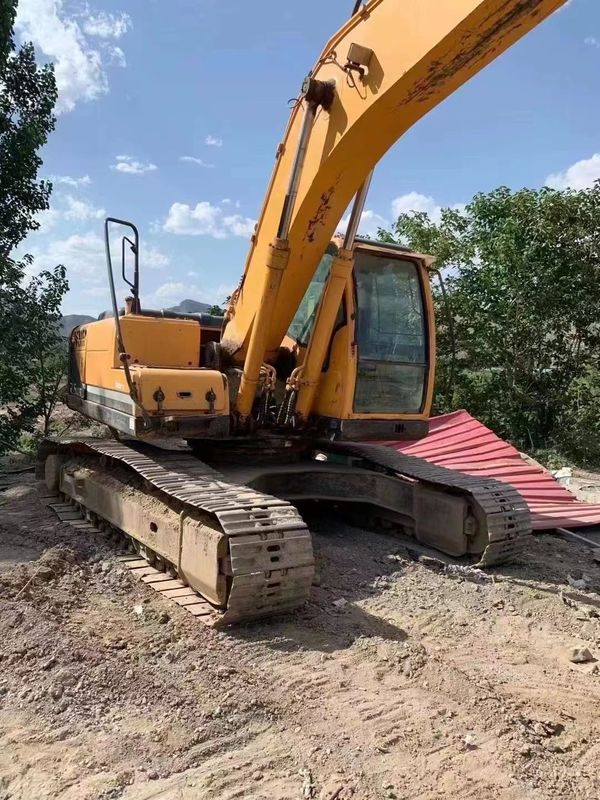 2000rpm ব্যবহৃত Hyundai R215 কাজ করার জন্য প্রস্তুত এবং অভিজ্ঞ কোরিয়া ভাল অবস্থায় আমদানি