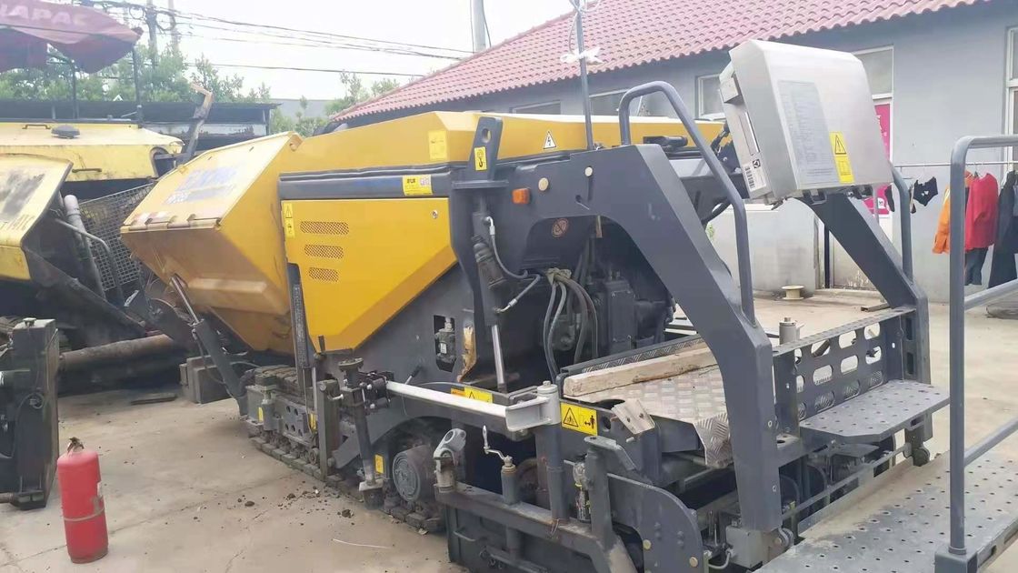 ছোট ক্রলার টাইপ Asphalt Paver XCMG RP355 মূল ছোট আকারের প্রকৌশল প্রকল্পের জন্য