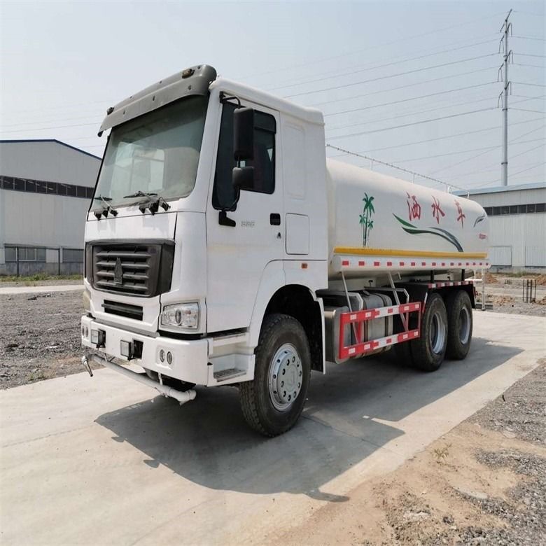 সিনো ট্রাক HOWO 6x4 ওয়াটার ট্রাক 12-16m স্প্রিংকিং এলাকা 25000kg মোট যানবাহন ওজন