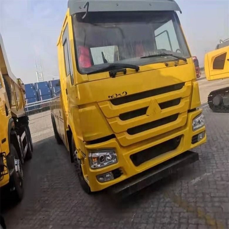 নিম্ন ঘন্টা ব্যবহৃত হাওও 6 * 4 Wrecker ট্যাগ ট্রাক 8 * 4 ISO9001 / CCC সার্টিফাইড ট্যাগ বডি সহ