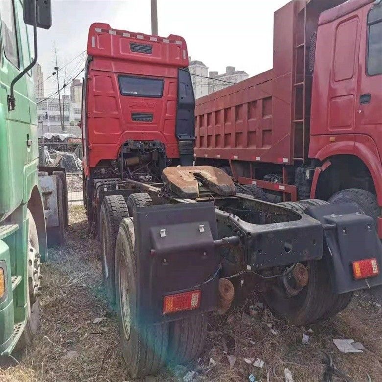 এফএডব্লিউও ব্যবহৃত ট্র্যাক্টর ট্রাক 6x4 ম্যানুয়াল ট্রান্সমিশন সহ ট্রাকের মাথা এবং ভাল অবস্থায়