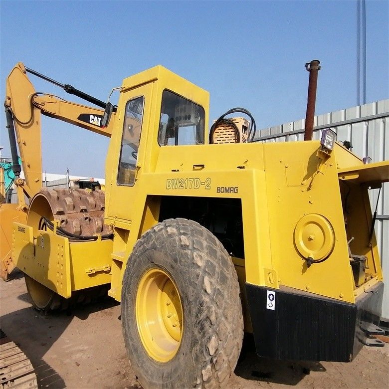 ডিজেল ইঞ্জিন রোড প্যাভিং Bomag BW217D-2 ব্যবহৃত একক ড্রাম ভেড়া পা হাইড্রোলিক রোড রোলার