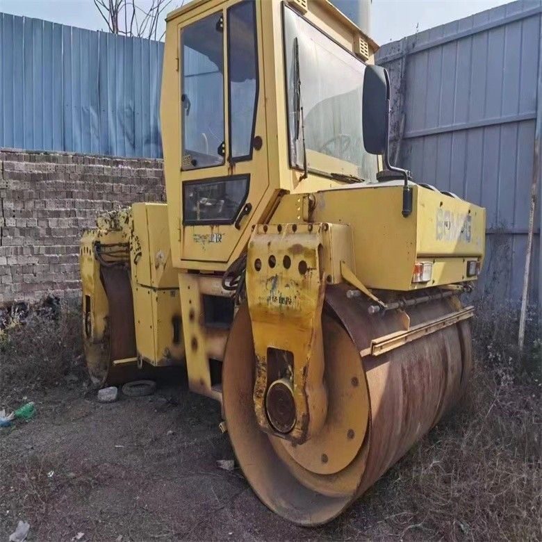 10 টন অপারেটিং ওজন ব্যবহৃত BOMAG BW 202 AHD-2 রোড রোলার এবং কর্মক্ষমতা গ্যারান্টিযুক্ত