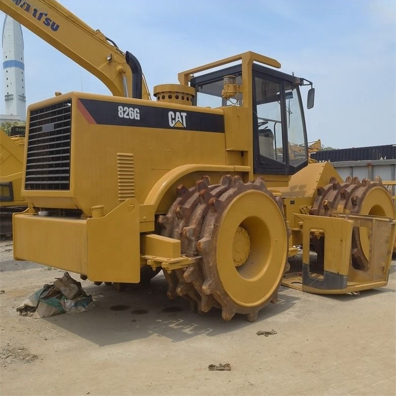 35 টন ব্যবহৃত Caterpillar Cat 826G কম্প্যাক্টর চমৎকার অবস্থায় মূল রঙ জাপান