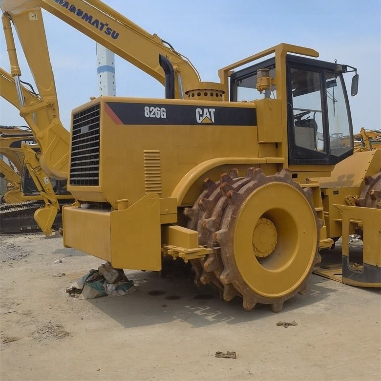35 টন ব্যবহৃত Caterpillar Cat 826G কম্প্যাক্টর চমৎকার অবস্থায় মূল রঙ জাপান