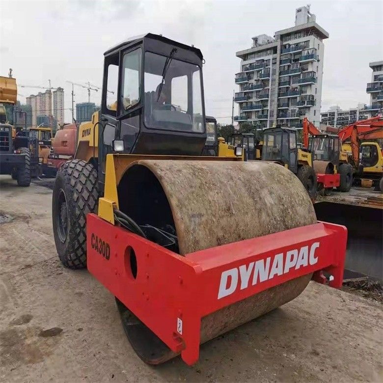 কম ঘন্টা জাপান তৈরি নির্মাণ কাজের জন্য ডায়নাপাক সিএ 30 ডি রোড রোলার ভাল অবস্থায়