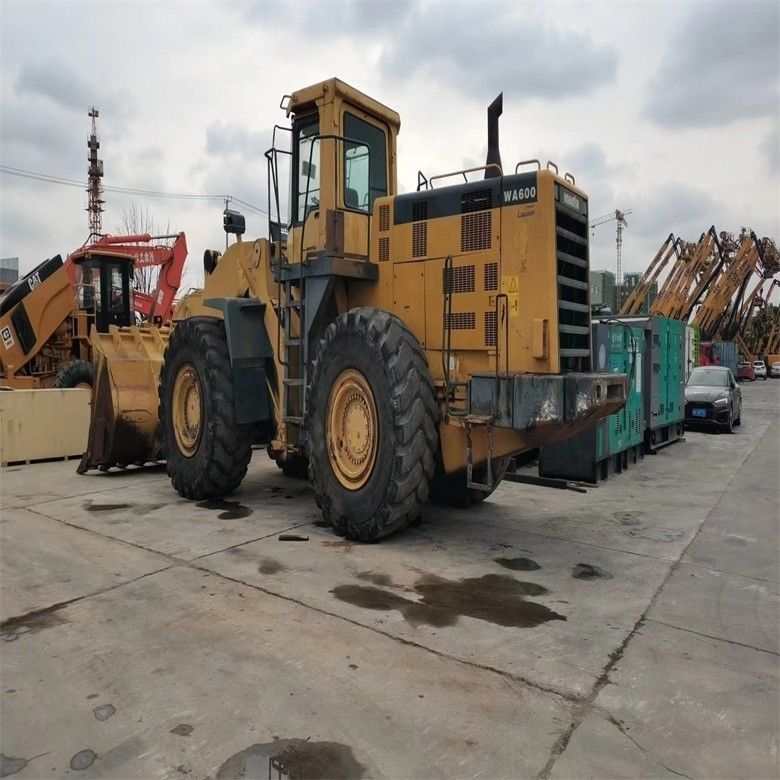 নির্মাণ 12 টন ব্যবহৃত Komatsu WA600-3 হুইল লোডার 600 মডেল ভারী সামনের হেড লোডার WA600-6
