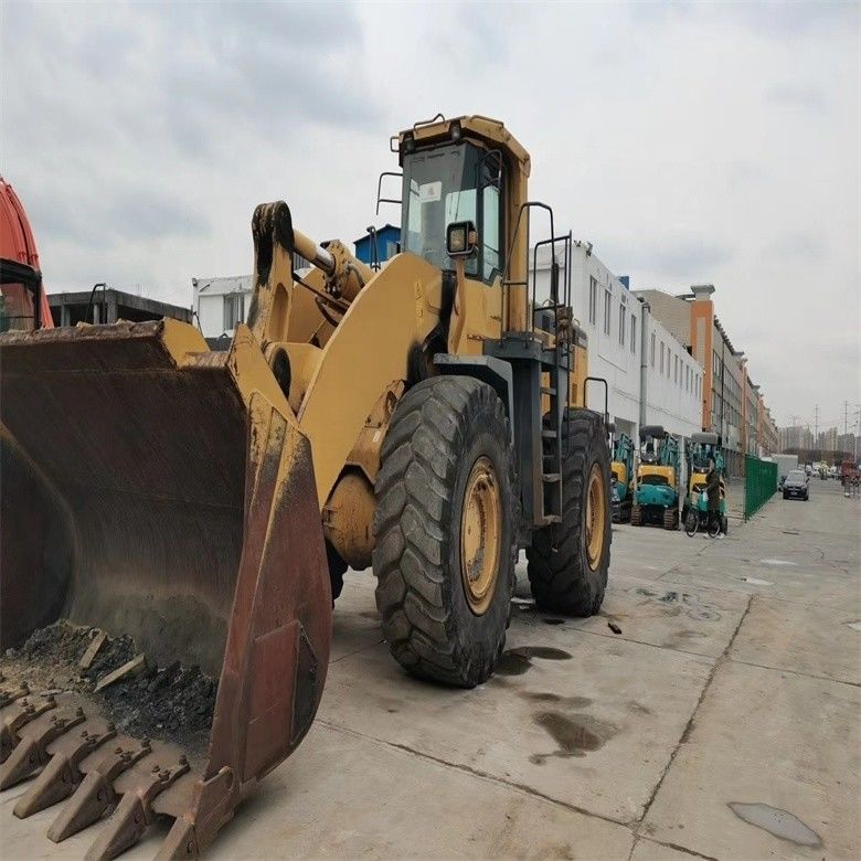 নির্মাণ 12 টন ব্যবহৃত Komatsu WA600-3 হুইল লোডার 600 মডেল ভারী সামনের হেড লোডার WA600-6