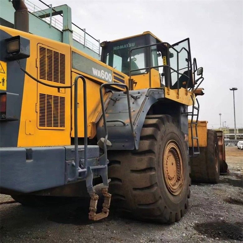 খুচরা বিক্রয় WA600-6 ব্যবহৃত চাকা লোডার Komatsu WA600-3 সেকেন্ড হ্যান্ড লোডার ভাল অবস্থায়