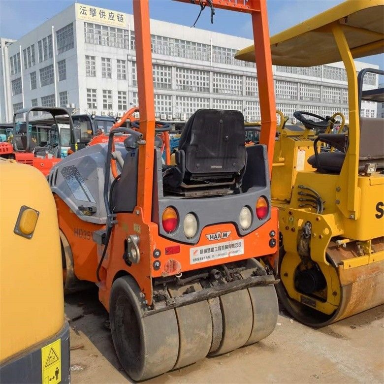 2.5 টন ব্যবহৃত হ্যাম রোলার কমপ্যাক্টর HD35VT মূল রঙের 28KN এর উত্তেজনাপূর্ণ শক্তি সহ