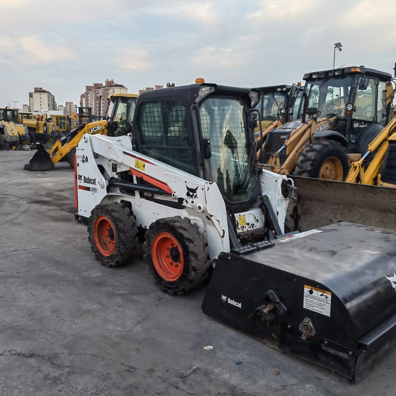 চলমান টাইপ হুইল স্কিড-স্টিয়ার লোডার BOCAT S550 নির্মাণ কাজের জন্য ব্যবহৃত লোডার