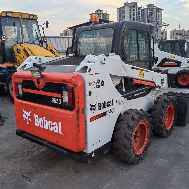 চলমান টাইপ হুইল স্কিড-স্টিয়ার লোডার BOCAT S550 নির্মাণ কাজের জন্য ব্যবহৃত লোডার