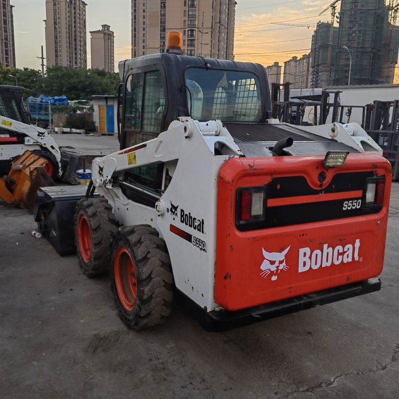 চলমান টাইপ হুইল স্কিড-স্টিয়ার লোডার BOCAT S550 নির্মাণ কাজের জন্য ব্যবহৃত লোডার