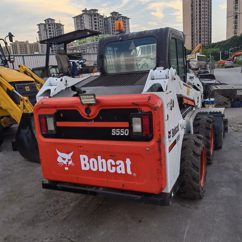 চলমান টাইপ হুইল স্কিড-স্টিয়ার লোডার BOCAT S550 নির্মাণ কাজের জন্য ব্যবহৃত লোডার