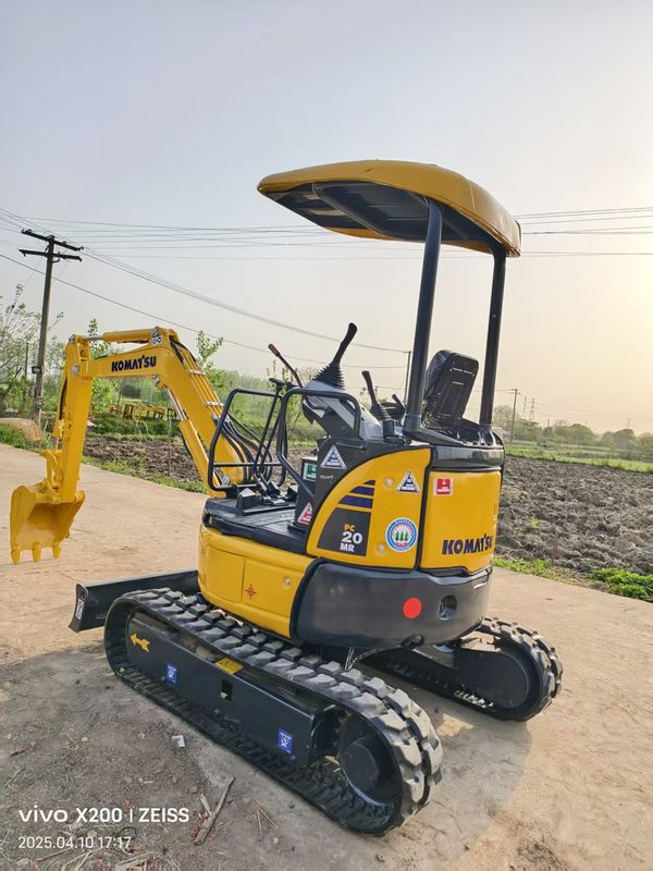 2 টন সার্টিফাইড ব্যবহৃত কমাতু পিসি 20 এমআর ক্রলার এক্সক্যাভেটর মেশিন প্রায় নতুন বিক্রয়ের জন্য