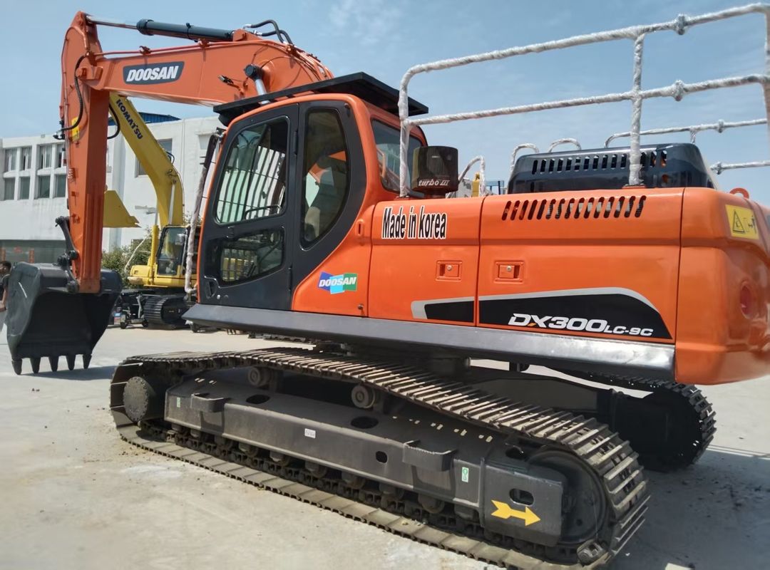 ব্যবহৃত DOOSAN ক্রলার এক্সক্যাভার DX300LC-9C পরিবহন উচ্চতা 3.475M উচ্চ কর্মক্ষমতা