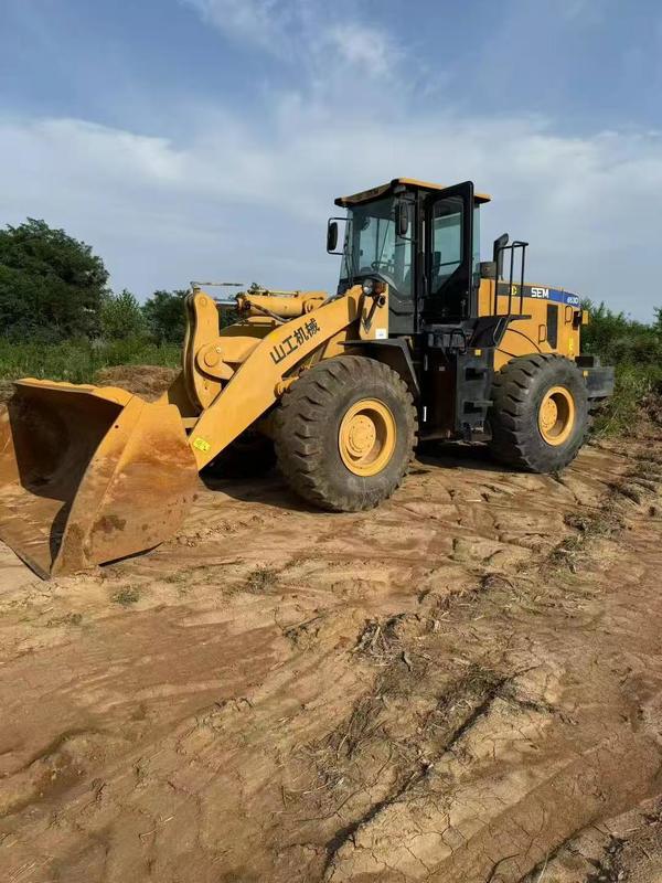 ব্যবহৃত SEM653D হুইল লোডার 5 টন বিক্রয়ের জন্য পুনর্নির্মাণ কম ঘন্টা বিশ্বব্যাপী রপ্তানির জন্য প্রস্তুত