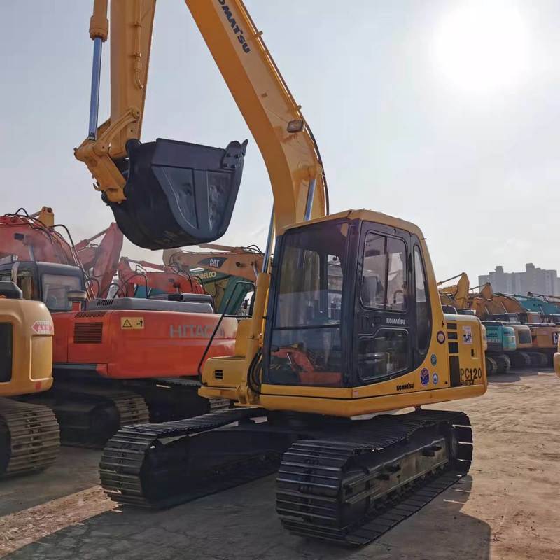 Used Komatsu PC 120-6 Crawler Excavator with 3000 Working Hours 63kW Power and 0.76m³ Bucket Capacity