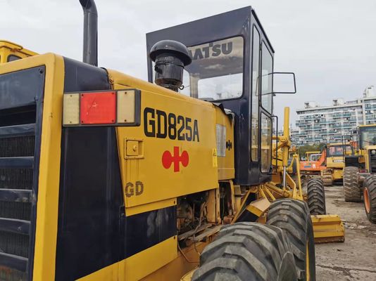 ব্যবহৃত KOMATSU GD825A মোটর গ্রেডার সেকেন্ড হ্যান্ড নির্মাণ সরঞ্জাম